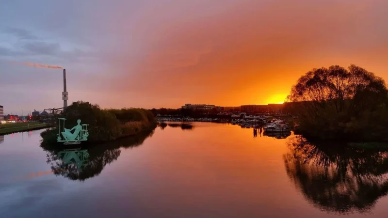 Evening_River_Walks_–_Quiet_surroundings__04