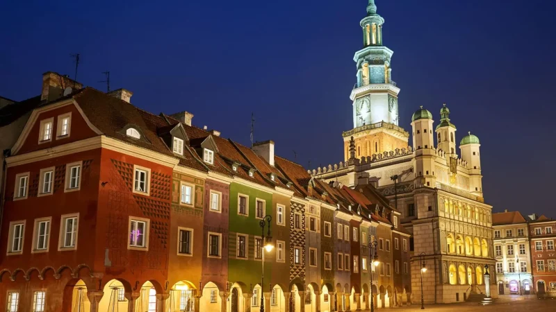 Evening_Square_Atmosphere_01
