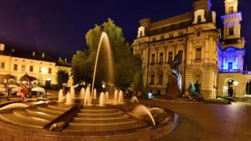 Evening_Town_Square_03