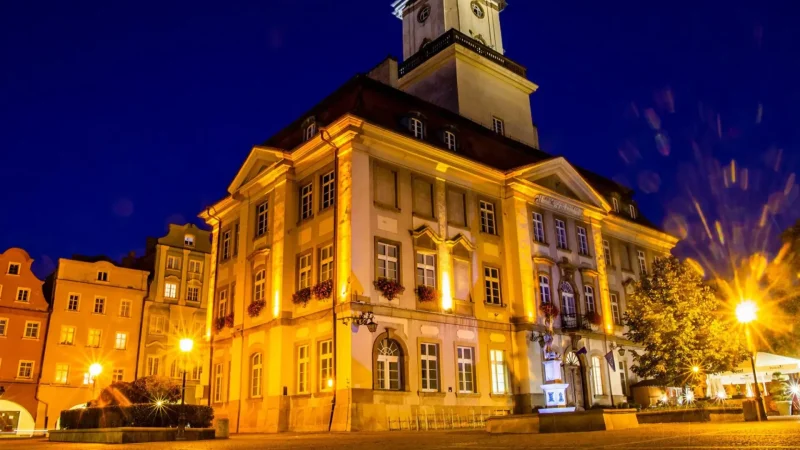 Evening_Town_Walks_01