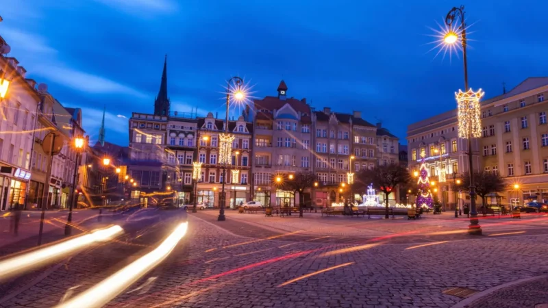 Evening_Town_Walks_01