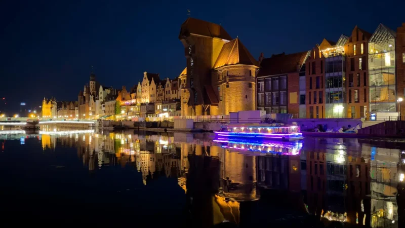 Evening_Waterfront_Walks_02