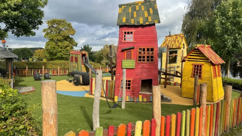 Family_Parks_–_Outdoor_green_spaces__04