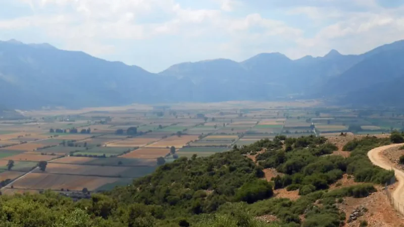 Feneos_Plateau_02
