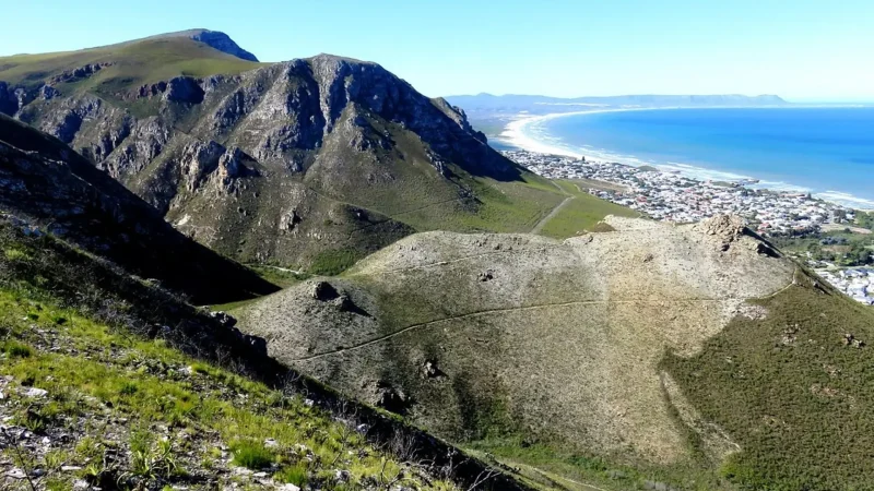 Fernkloof_Nature_Reserve_тАУ_Mountain_trails_and_viewpoints_03