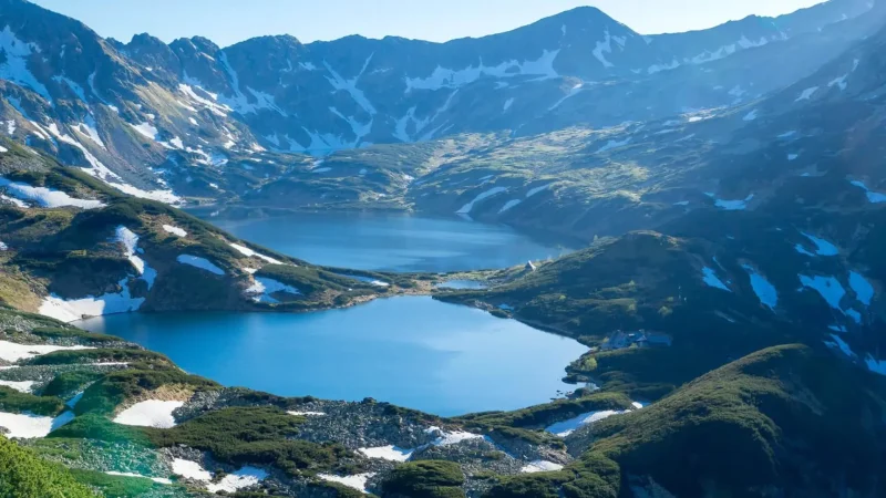Five_Lakes_Valley_03