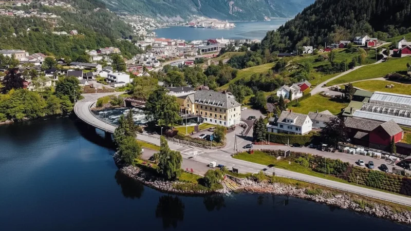 Fjord-side Walking Paths(1)