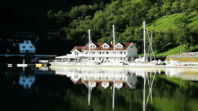 Flåm – Small Fjord Village(4)
