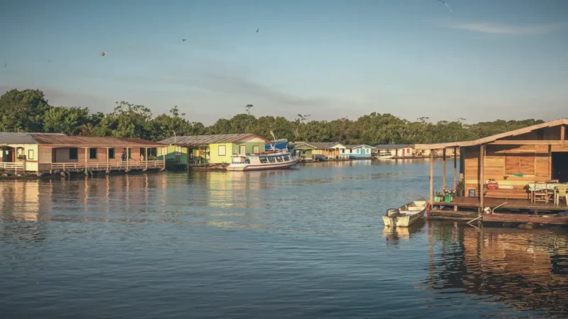 Floating Houses(1)