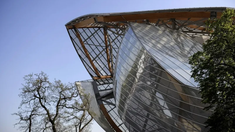 Fondation Louis Vuitton – Contemporary art museum(2)