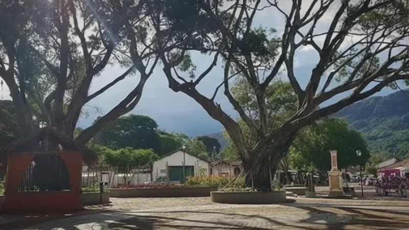 Forras Square – Central gathering area(1)