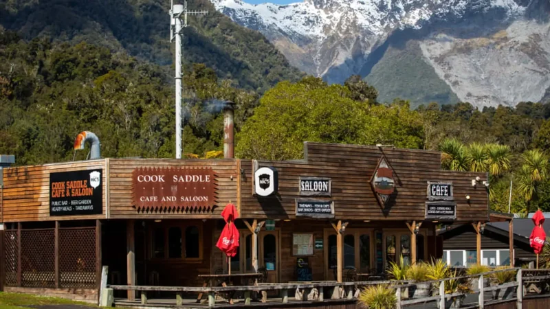 Fox_Glacier_Township_тАУ_Caf├йs_and_local_stays_02