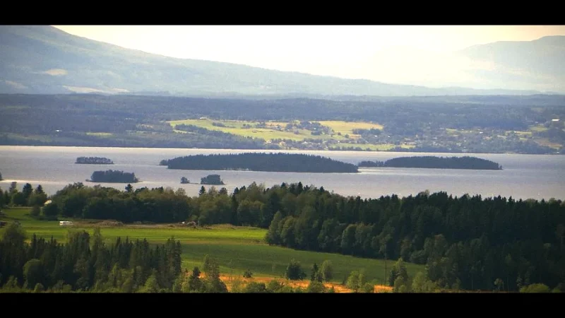 Frösön Island – Lake & mountain views(4)