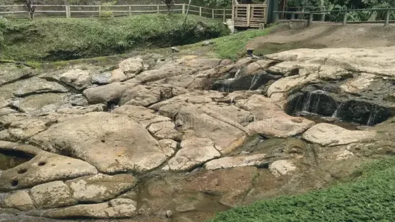 Fuente de Lavapatas – Sacred carved stone water site(5)