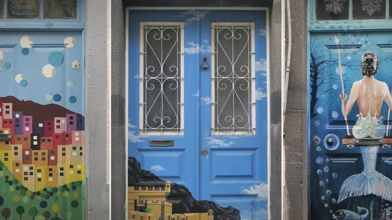 Funchal Old Town – Historic streets & colorful doors(2)