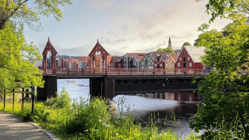 Gamle Bybro Bridge – Iconic old town bridge(1)