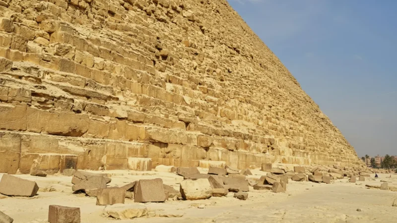 Giza Pyramids – Ancient pyramid complex(2)