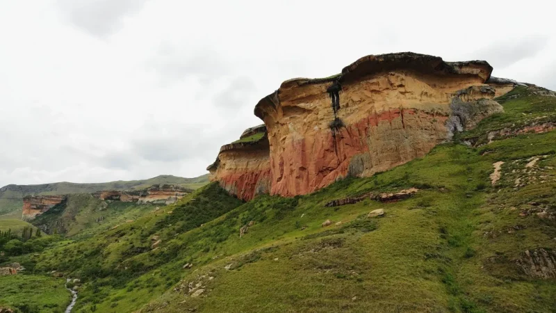 Golden_Gate_Highlands_тАУ_Nearby_mountain_park_05
