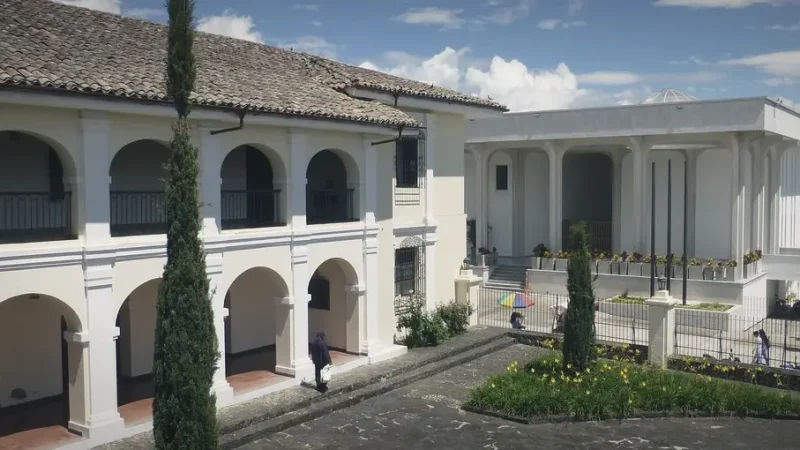 Guillermo León Valencia Museum – Cultural and historical exhibits(6)
