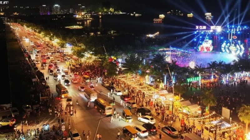 Ha Long Night Market(6)