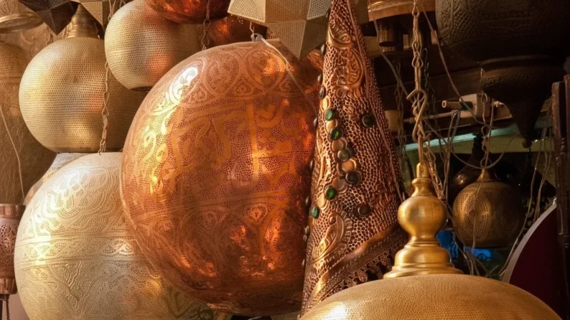 Handicraft Shops – Traditional Souvenirs(2)