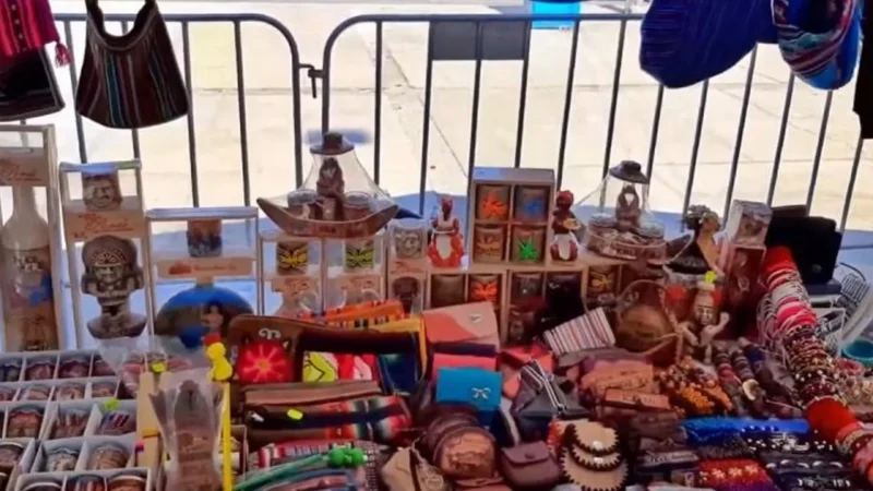 Handicraft_Shops_–_Local_artisan_products__02