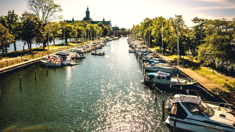 Harbor Area – Boats & Cafés(3)