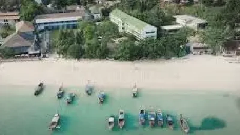 Harbour Front – A scenic viewpoint with boats and ocea(3)