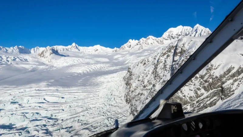 Helicopter_Scenic_Flights_тАУ_Aerial_glacier_experience_03