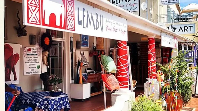 Hermanus_Waterfront_тАУ_Cafes_and_shops_05