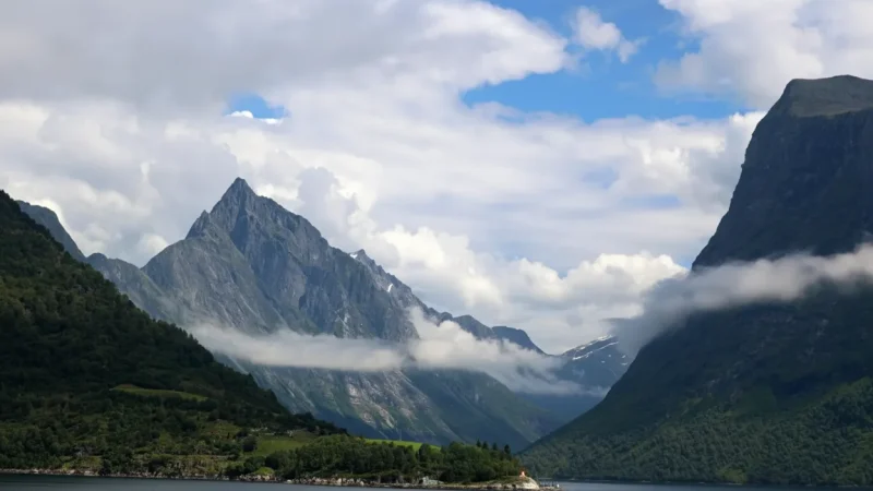 Hjørundfjorden – Scenic Route (Narrow Fjord & Mountain Views)(5)