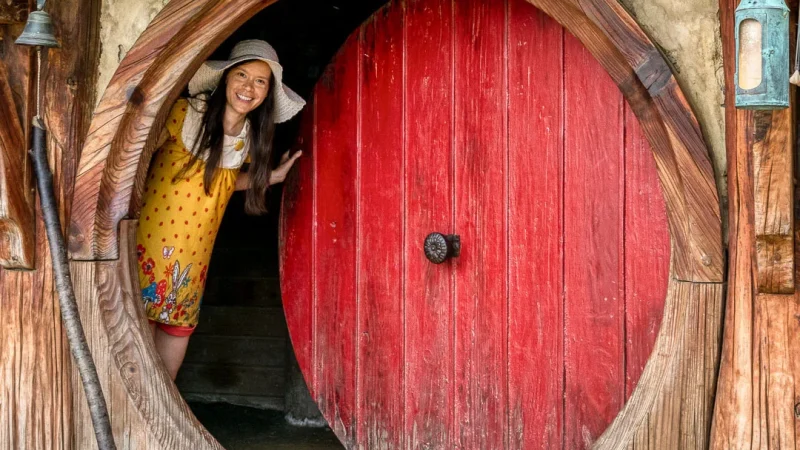 Hobbiton-Tour-New-Zealand-Thaneeya-McArdle-1a