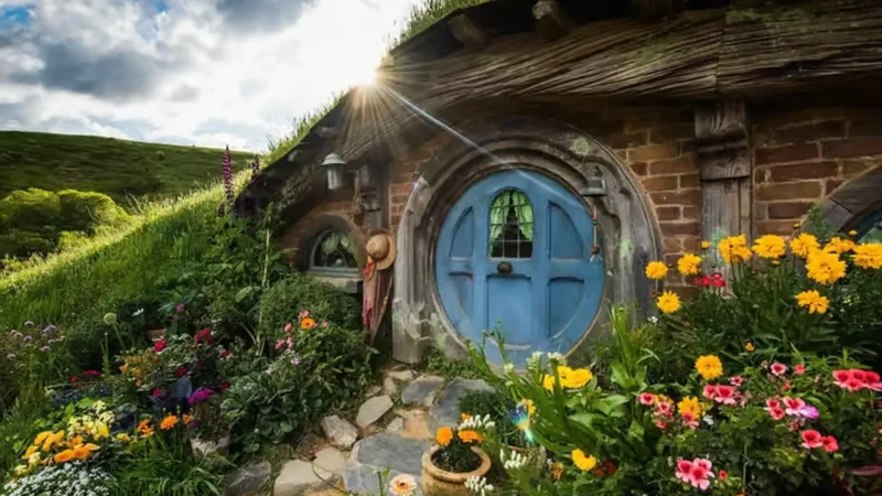 Hobbiton_Movie_Set_тАУ_Original_Film_Set_02