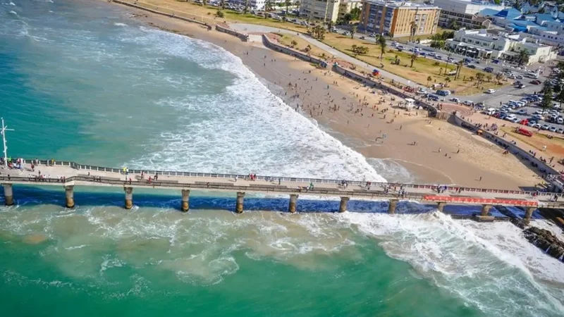 Hobie_Beach_тАУ_Calm_waters_and_seaside_walks_02