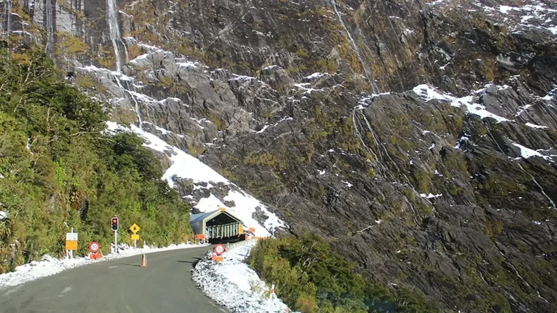 Homer_Tunnel_тАУ_Mountain_road_tunnel_01
