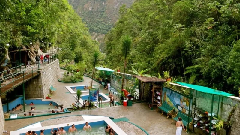 Hot_Springs_–_Relaxing_thermal_pools__01