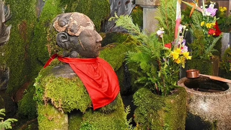 Hozenji Temple – Moss-covered statue temple(5)