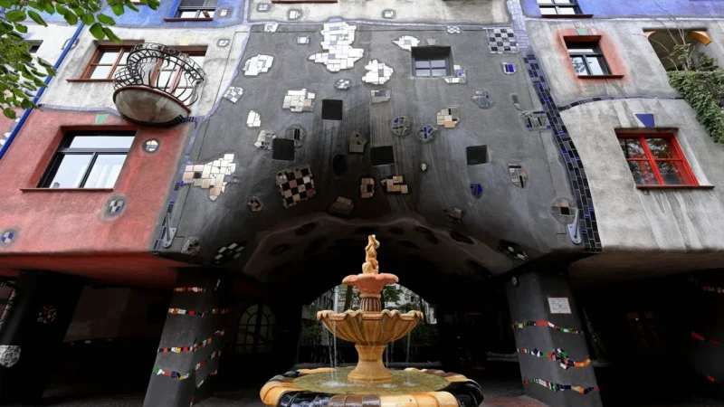 Hundertwasser House(3)