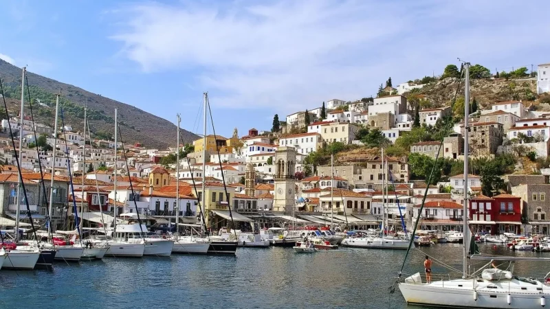 Hydra_Town_Port_01