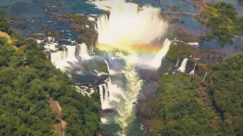 Iguazu Falls – World-famous waterfall system(1)