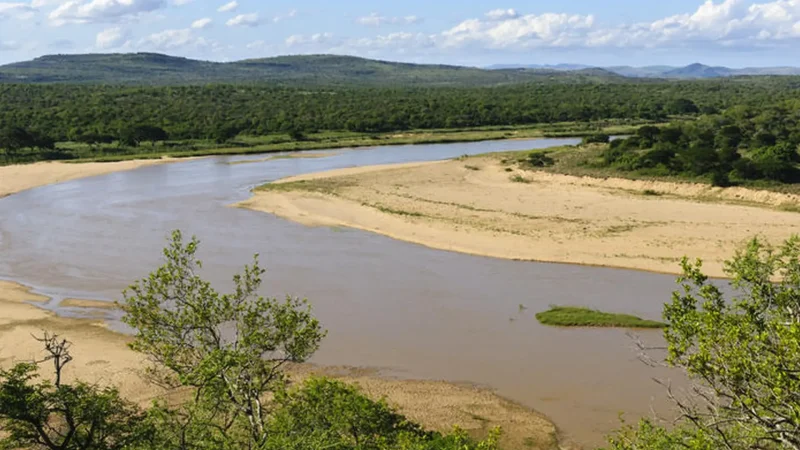 Imfolozi_Section_тАУ_Open_plains_and_river_valleys_02