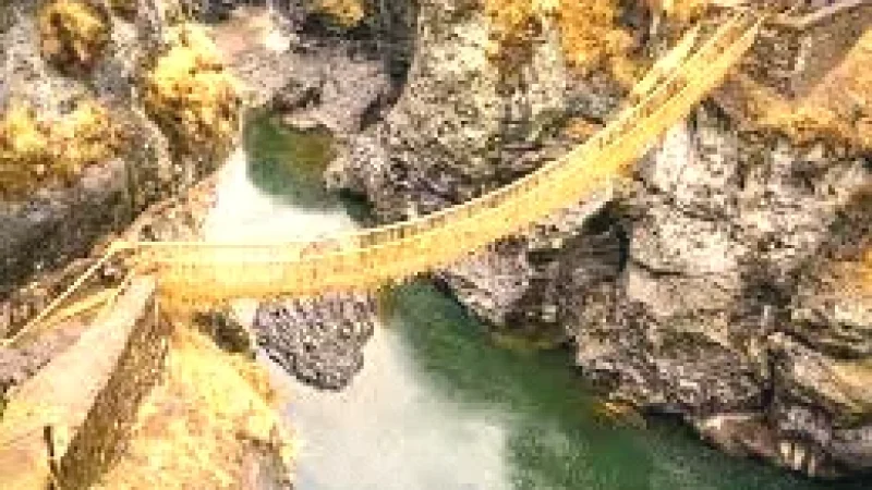 Inca Bridge – Ancient stone pathway(3)