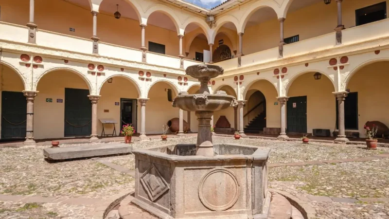 Inca_Museum_–_Exhibits_on_Inca_history__02