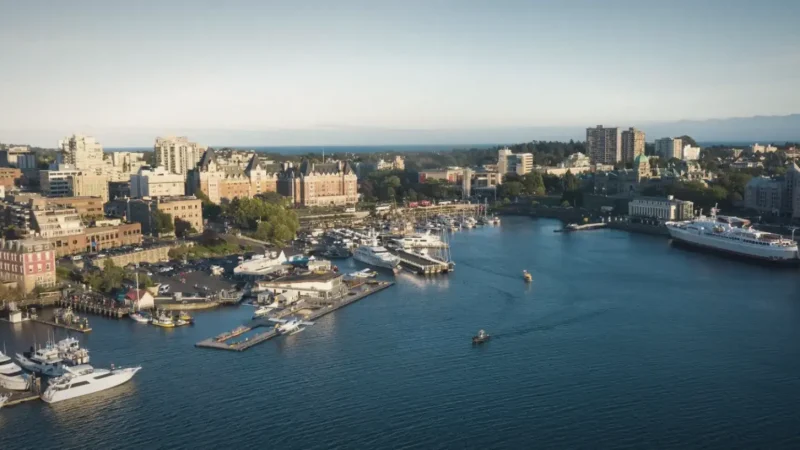 Inner Harbour – Waterfront views & landmarks(4)