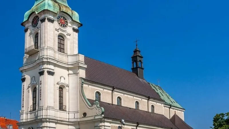 Kalisz_Cathedral_02