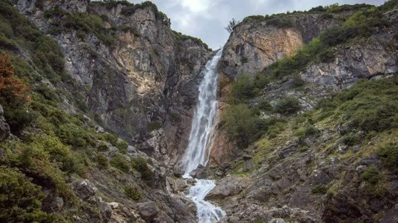 Katarraktis_Waterfalls_02