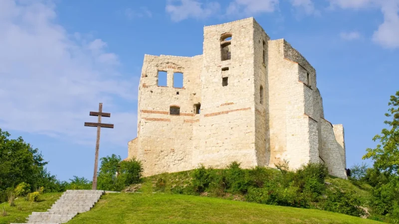 Kazimierz_Dolny_Castle_Ruins_03