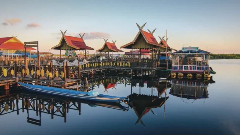 Kereng Bangkirai Floating Pier(1)