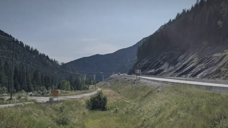 Kicking Horse River – Scenic river(4)