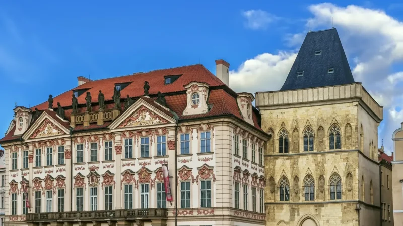Kinský Palace – Historic Palace Building(2)
